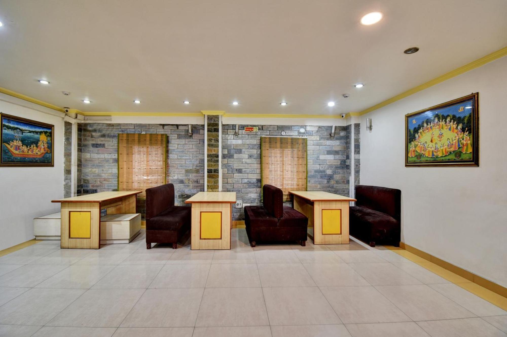 Townhouse Hotel Fly View Jaipur Exteriör bild