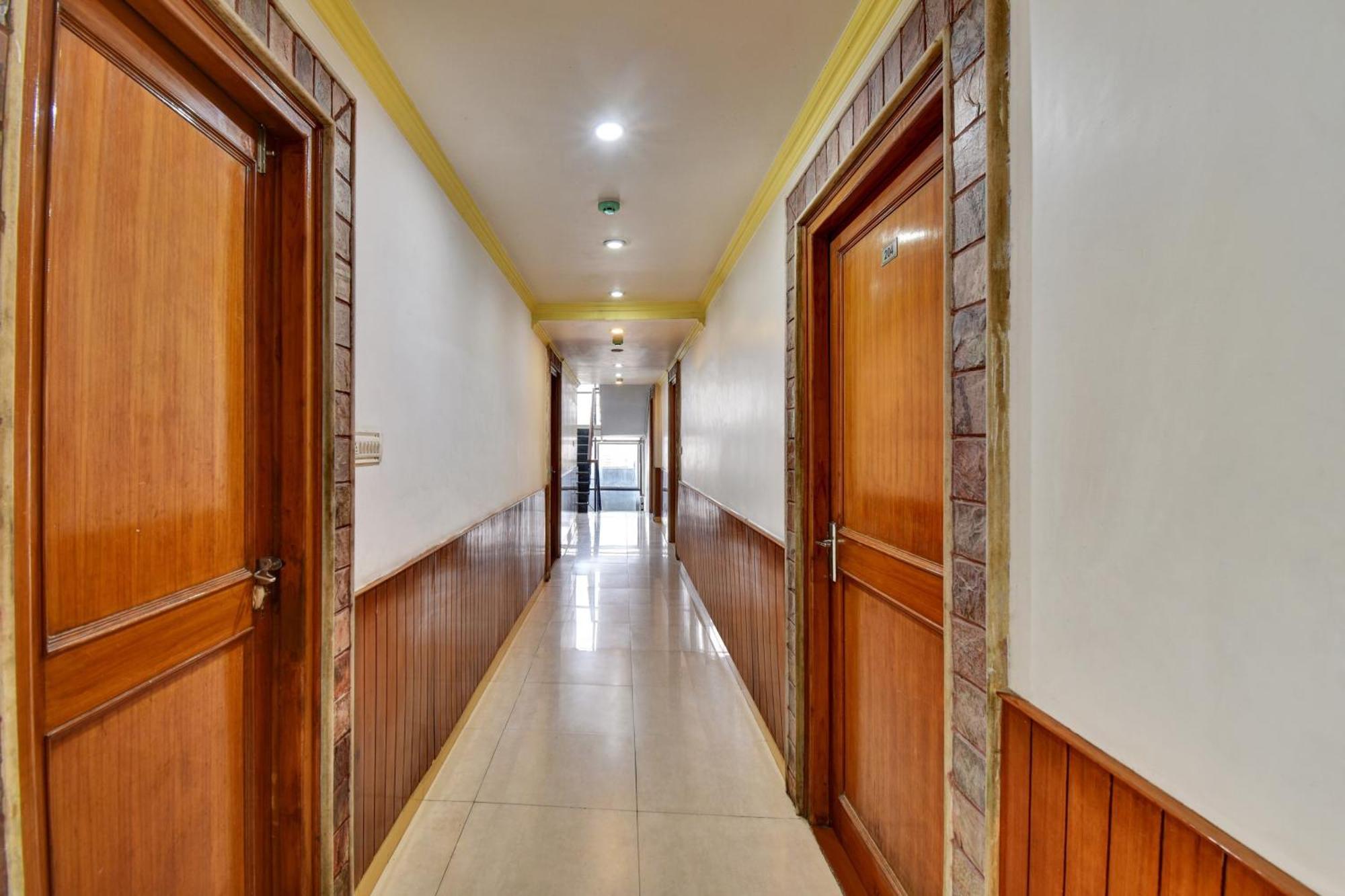 Townhouse Hotel Fly View Jaipur Exteriör bild